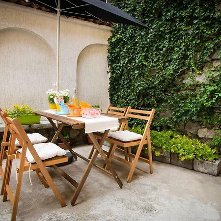 The Rocky House - Central & Private 2Bdr By Flat Mаnager Plovdiv Ngoại thất bức ảnh