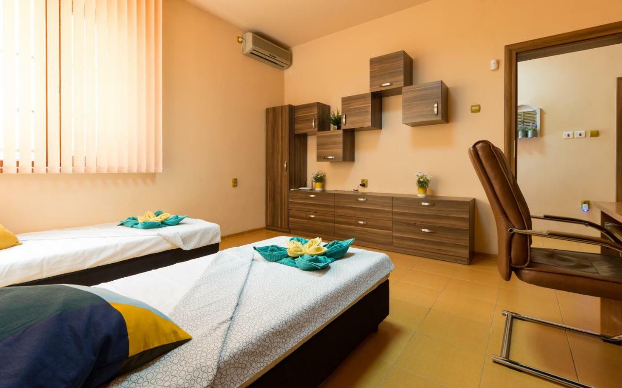 The Rocky House - Central & Private 2Bdr By Flat Mаnager Plovdiv Ngoại thất bức ảnh