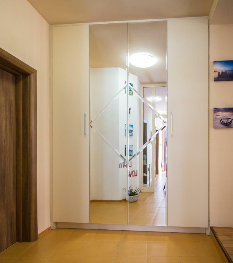 The Rocky House - Central & Private 2Bdr By Flat Mаnager Plovdiv Ngoại thất bức ảnh